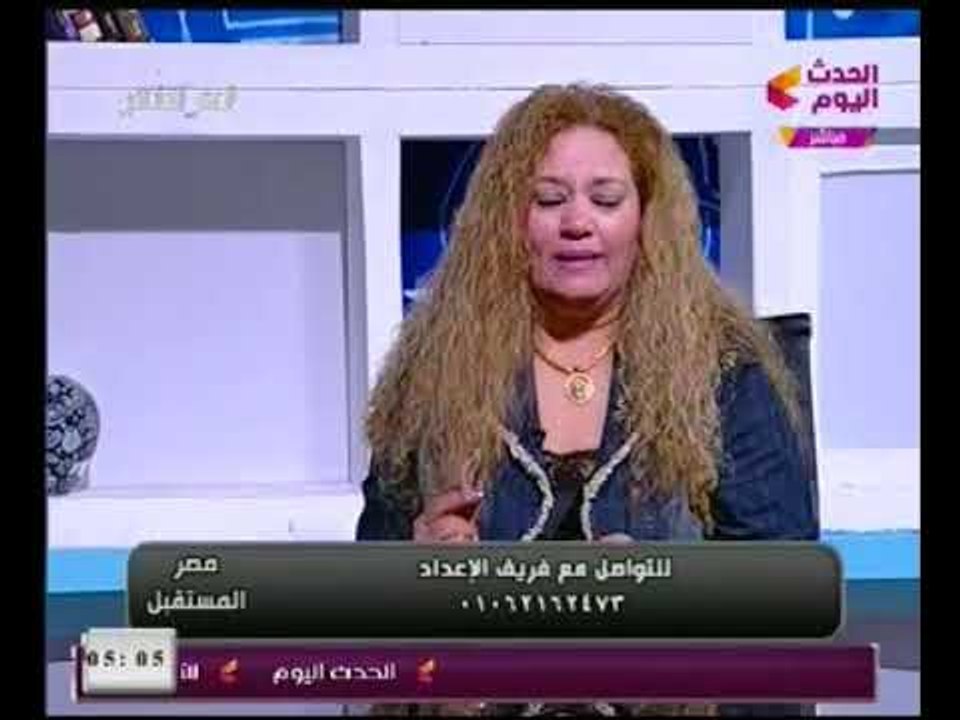 "مجنونة السيسي" تنهار بالبكاء وتوجه اغرب رساله رومانسيه للرئيس :"بحبك اوي و لومشفتكش هموت"