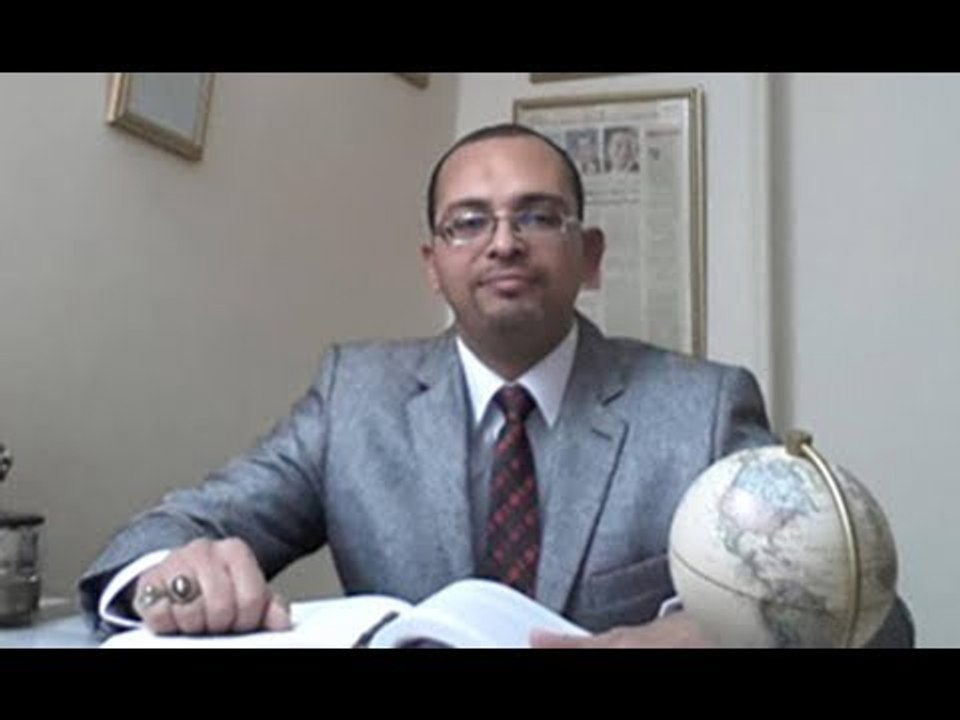 #مذيع الحدث ساخرا من الفلكي "أحمد شاهين": خلصنا من الأربع صوابع وصلنا للكائنات الفضائية!!