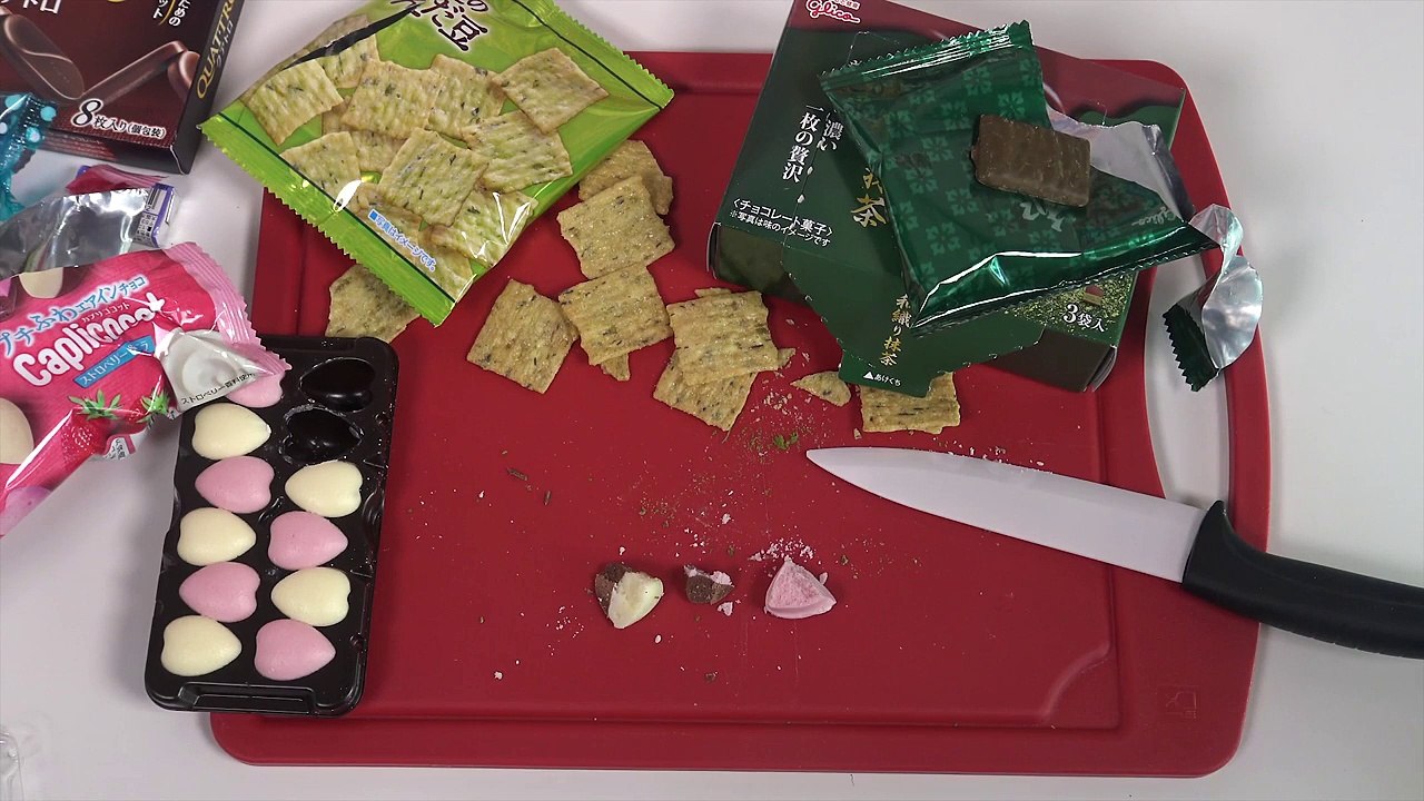 [OKASHI BOX] Box japonaise Okashi Box de mars - Miam Food unboxing japanese food