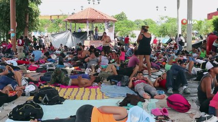 -  Göçmen Kervanı Meksika'nın Teklifine Rağmen İlerlemeye Devam Ediyor