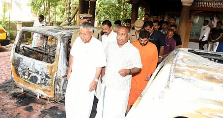 സംഘപരിവാറിന്റെ കണ്ണിലെ കരടാണ് സന്ദീപാനന്ദയെന്ന് മുഖ്യമന്ത്രി  | Oneindia Malayalam