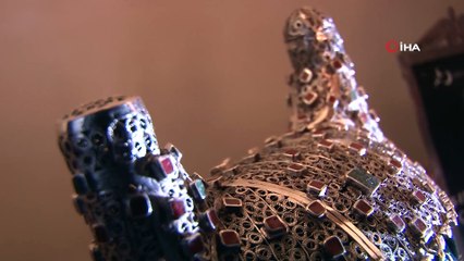 Kanuni’nin su matarasından esinlenerek yapılan bu çantanın fiyatı 10 bin TL