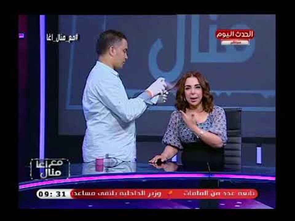 منال اغا تقوم بتجربة مثيرة على الهواء تضامنا مع مرضي السرطان وتلون شعرها