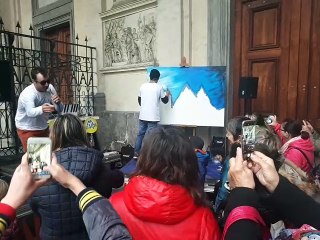 Maurienne Rémi Trouillon chante sa vallée devant la cathédrale