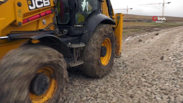 Başkent’in uluslararası fuar alanı olacak olan “Akyurt Uluslararası Fuar Alanı” inşaatı tam gaz sürüyor