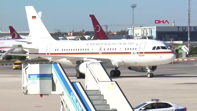 İstanbul Merkel Suriye Zirvesi İçin İstanbula Geldi