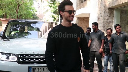 Loveratri Actor Aayush Sharma Cuts Cake With Media and Fans