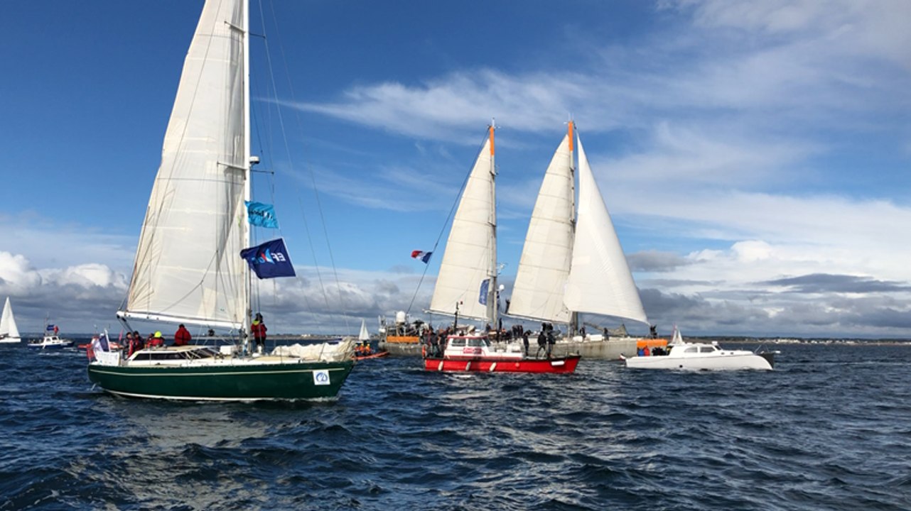 Tara et son armada dans la rade de Lorient