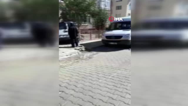 Freni Boşalan Araç Bahçeye Girdi