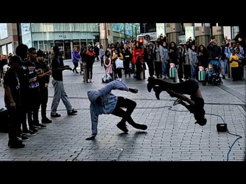 Amazing Street Performer In Birmingham City