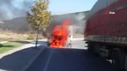 Aracına Müdahale Eden Sürücünün Tüpü Bitti, Hiç Bir Sürücü Yardım İçin Durmadı