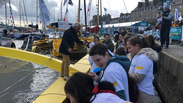 Route du Rhum. Baptême d’Happy, bateau de Loïck Peyron