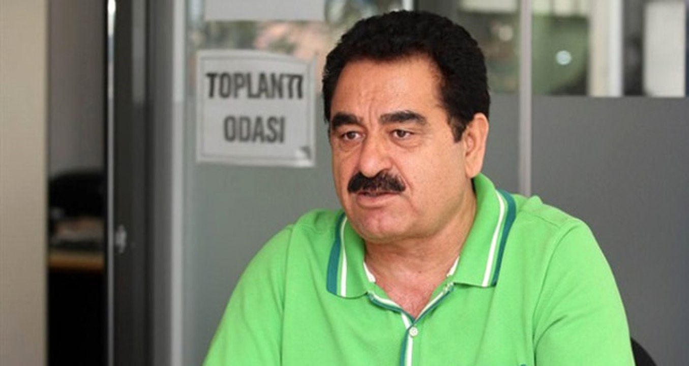 Mehmet Ali Erbil'i Ziyaret Eden İbrahim Tatlıses, Sanat Camiasına Ateş Püskürdü: Herkes Çok Terbiyesiz Olmuş