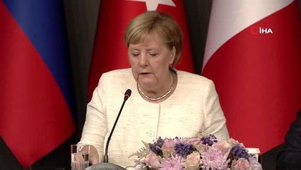 Almanya Başbakanı Angela Merkel: "İnsanların Geriye Dönmesi İçin Siyasi Bir Çözüm Gerekmektedir"