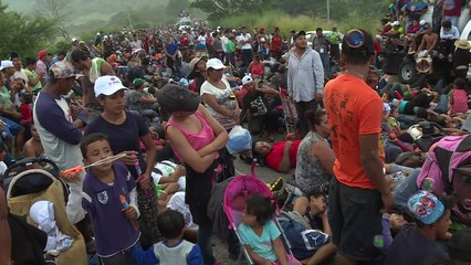 Caravana migrante enfila a Ciudad México en su camino a EEUU