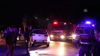 İki Otomobil Çarpıştı: 5 Ölü, 3 Yaralı