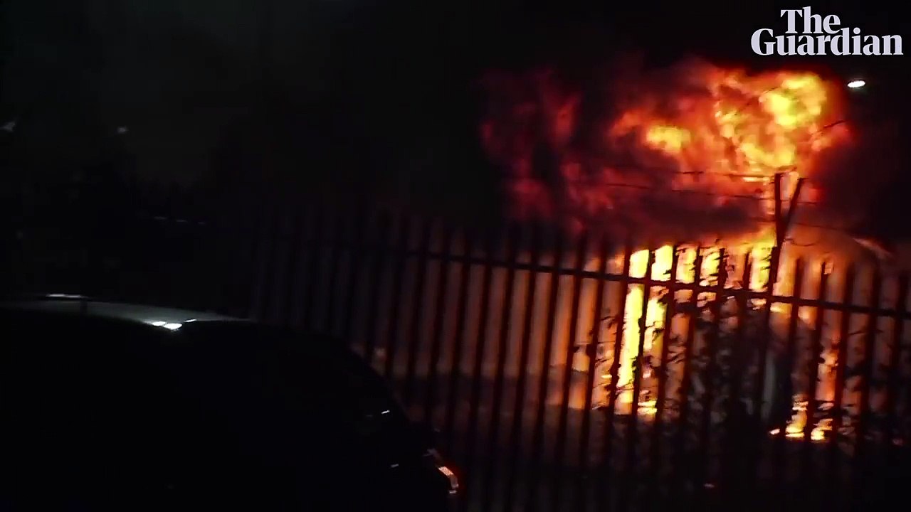 Crash Hélicoptère Leicester en flammes après l'accident