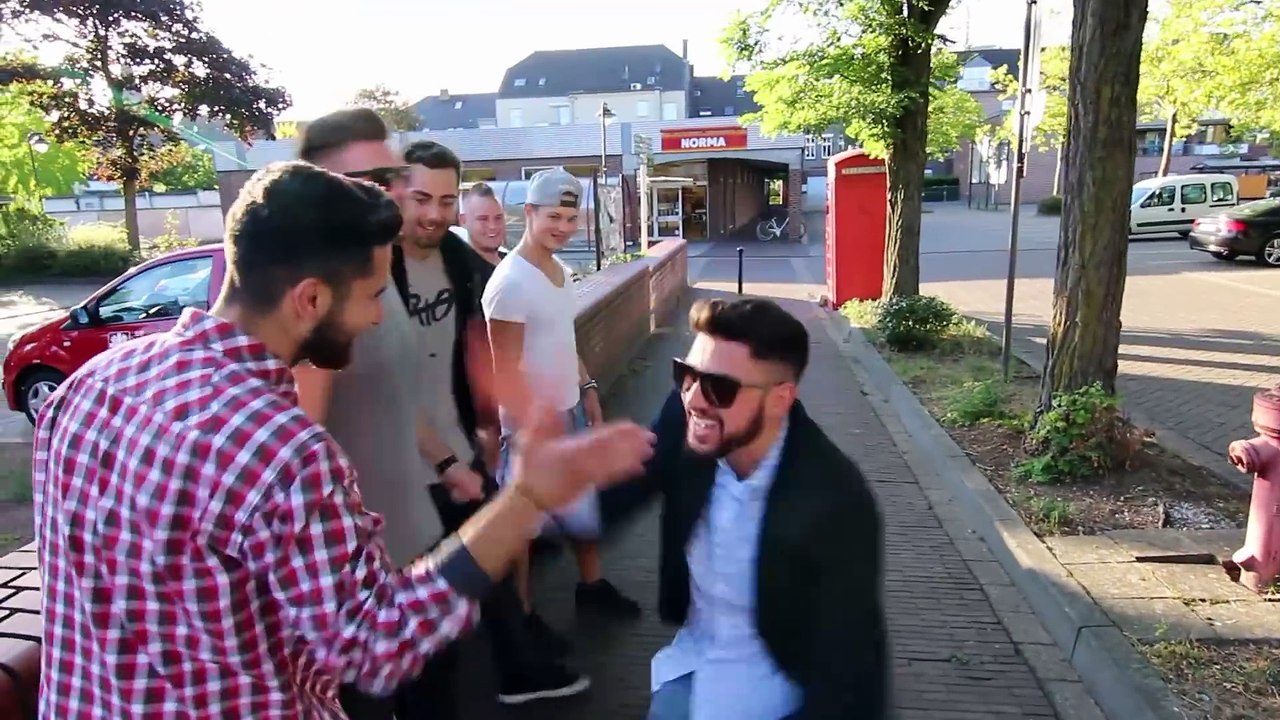 DER VERLOGENE BLENDER ⎮ Younes jones