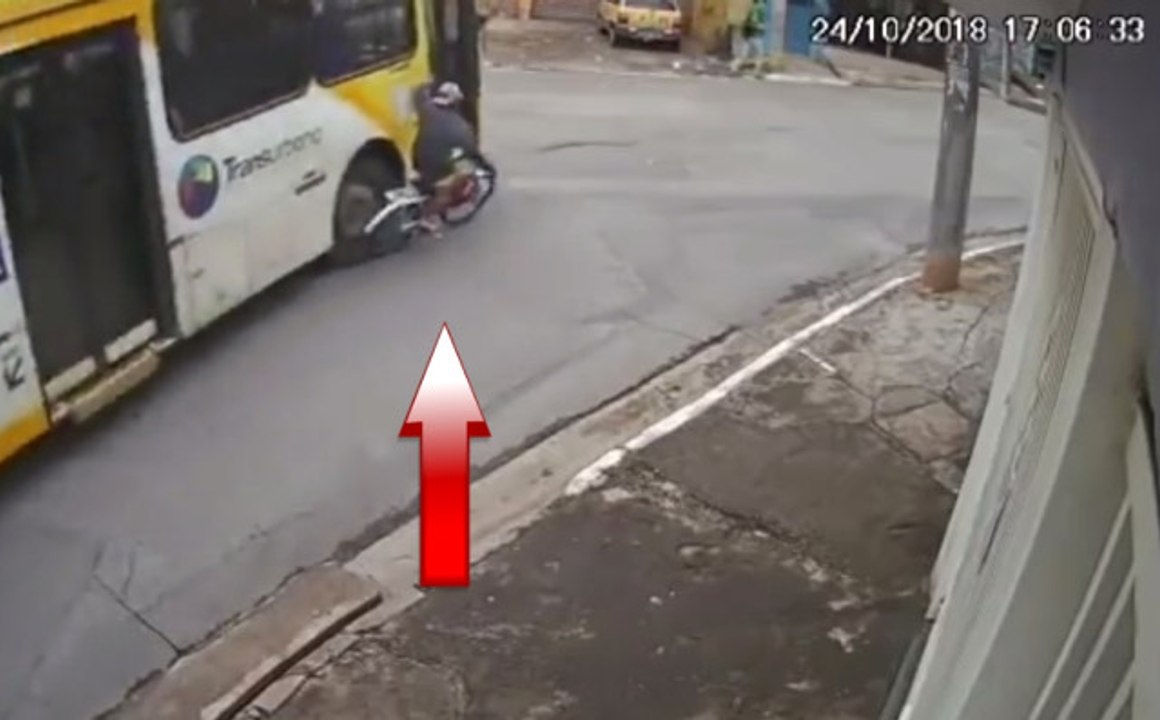 Bisikletli Çocuk Otobüsün Altında Kaldı