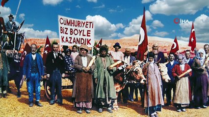 AK Parti İzmir'in 'Cumhuriyet' filmi sosyal medyayı salladı... Film 48 saatte 2 milyonu aşkın izleyiciye ulaştı