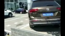 Crazy Chinese female drivers 中国疯狂女司机