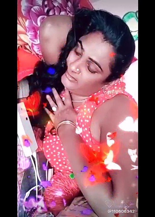 sexyy aunty chubby dance