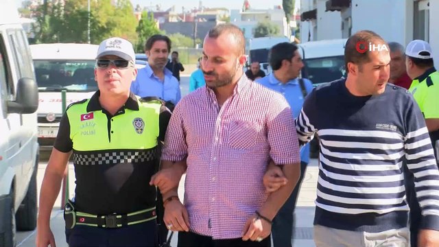 Seyir halindeki araçta dans eden sürücü: 'Ben iyi şoförüm mahallede daha önce böyle sürüyordum ama kimseye tavsiye etmiyorum'