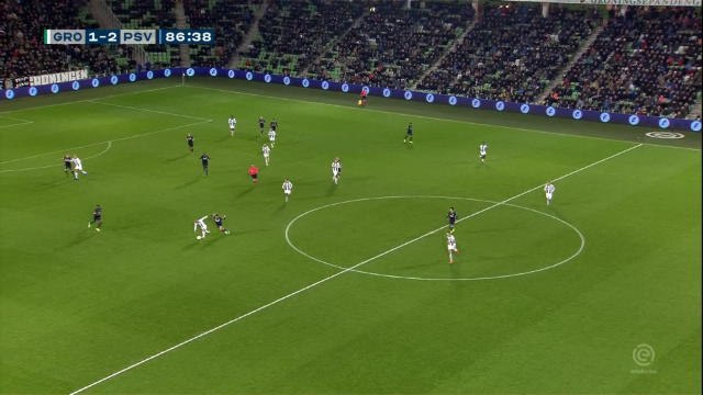 Pays-Bas - Le PSV arrache la victoire à Groningen