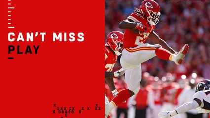 Can't-Miss Play: Hunt HURDLES a man on the way to TD