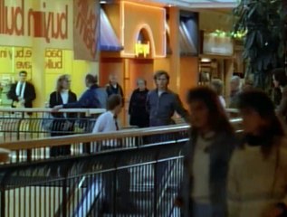 War of the Worlds S01E17 - Unto Us a Child is Born