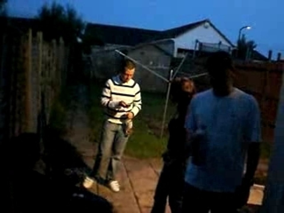 allez viens boire un petit coup....revu par courgette