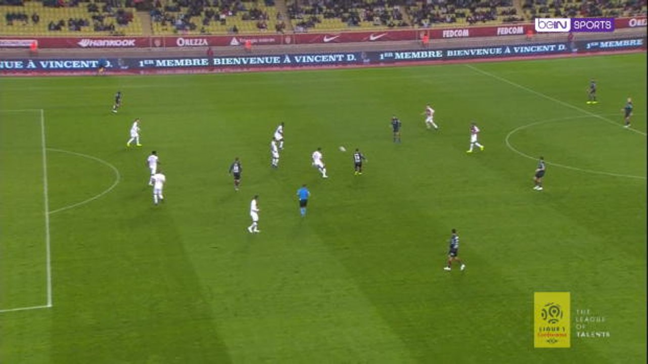 Crucial save from recovering Monaco's goalkeeper Benaglio