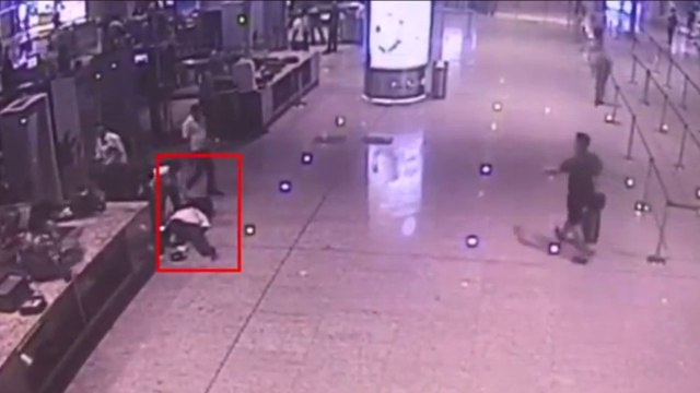 CISF personnel save man’s life by performing CPR after he suffers cardiac arrest | OneIndia News