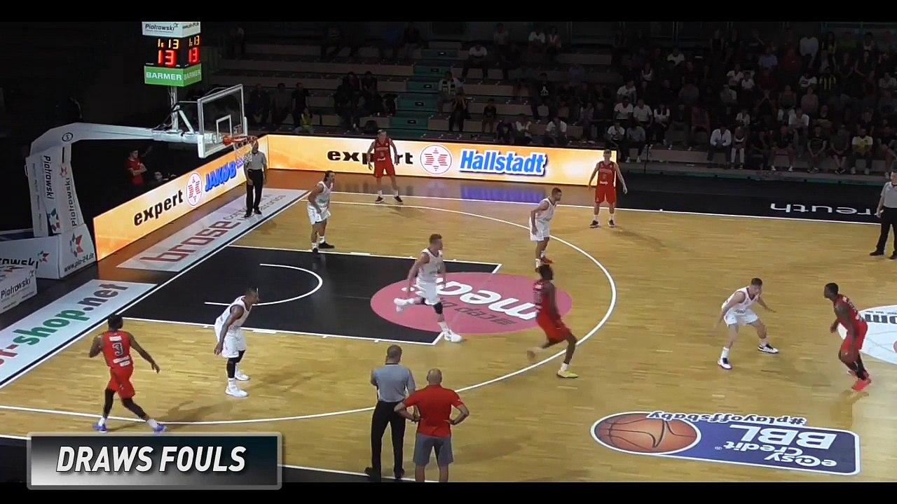 Isaiah Whitehead vs Bayern Munich