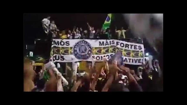 Les partisans de Jair Bolsonaro fêtent leur victoire