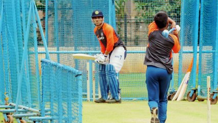 India vs West Indies 4th ODI: MS Dhoni Practices on net for 45 minutes | वनइंडिया हिंदी