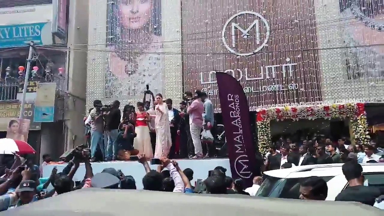 Hansika Motwani on Malbar gold show room opening