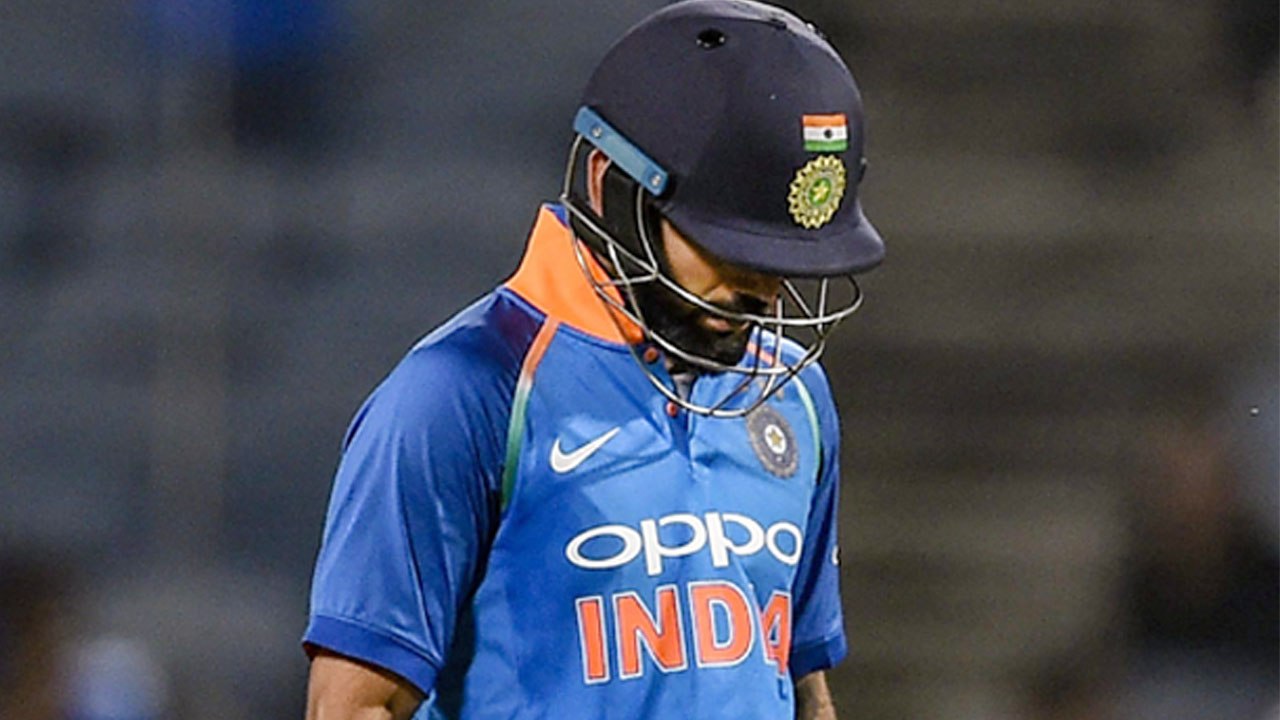 India VS West Indies 4th ODI: Virat Kohli out for 16 by Kemar Roach | वनइंडिया हिंदी