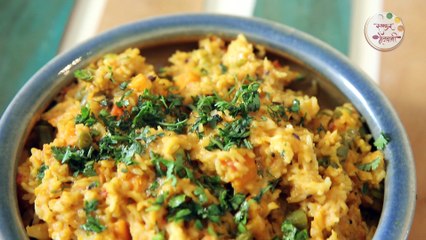 मसाला खिचड़ी - Masala Khichdi Recipe In Marathi - Masaledar Moong Dal Khichdi - Smita Deo