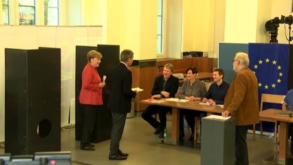 Merkel dejará el liderazgo de la CDU pero seguirá como canciller