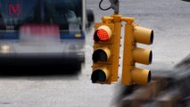 Cars and Traffic Lights Are Starting To Talk To Each Other