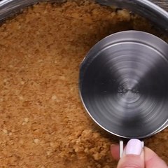 How to Make Snickers Cheesecake