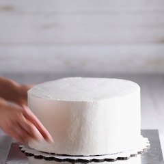 From Store Bought to Stand out, These Clever Wedding Cake Hacks are Fit for a Princess