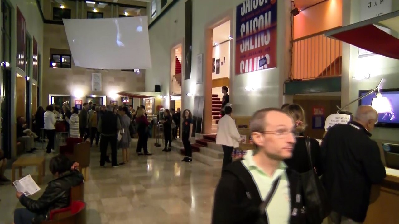 Interview Clara Luciani aprés concert au Théâtre des Salins