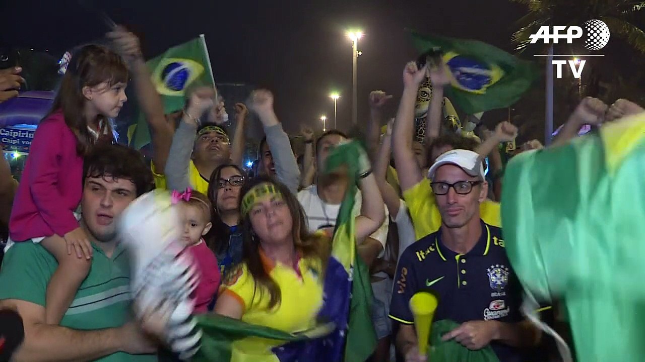 Comemoração noite adentro