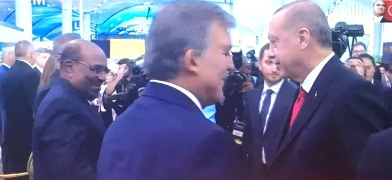 Erdoğan'dan Yeni Havalimanı Açılışına Katılan Abdullah Gül'e Soğuk Karşılama