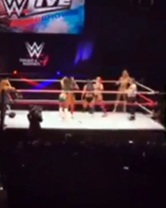 IIconics (Billie Kay and Peyton Royce) and Becky Lynch vs Asuka, Charlotte and Carmella - WWE Boston October 21st 2018 05