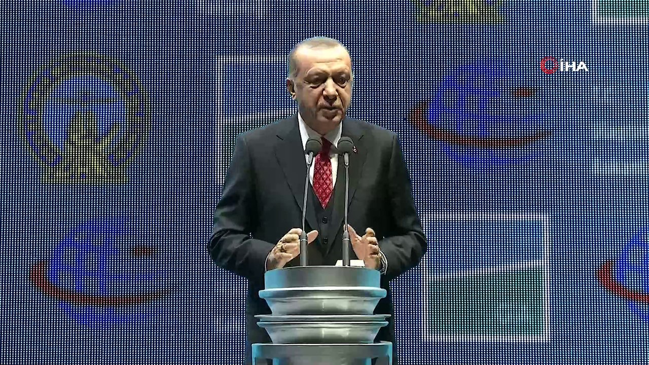 Cumhurbaşkanı Recep Tayyip Erdoğan, yeni havalimanının adının 'İstanbul' olduğunu açıkladı.