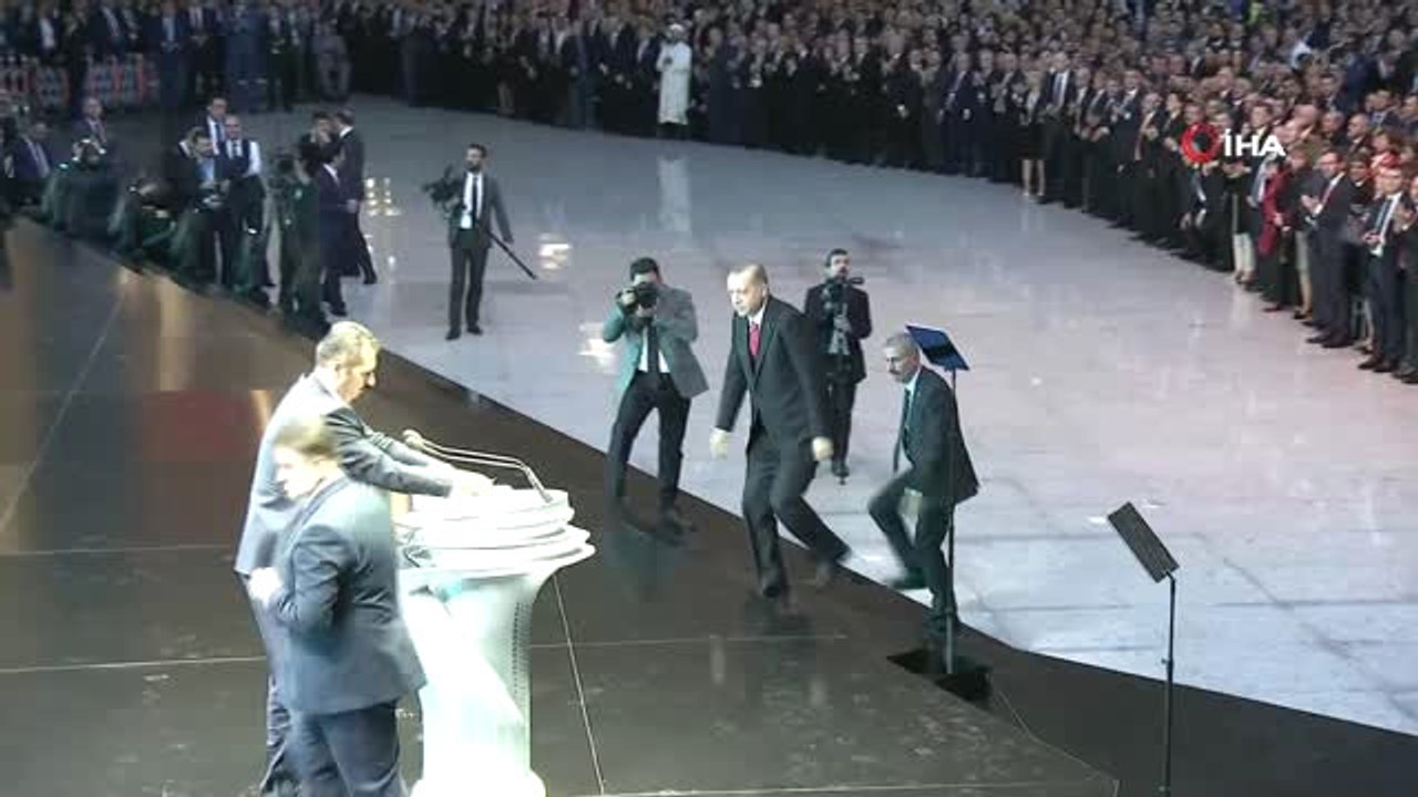 Cumhurbaşkanı Recep Tayyip Erdoğan, Yeni Havalimanının Adının "İstanbul" Olduğunu Açıkladı.