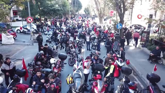15 Temmuz Şehitler Köprüsü'nde Motosikletlilerden Cumhuriyet Bayramı Konvoyu